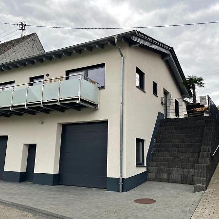 Ferienwohnung " Wein Unter Palmen " Neumagen-Dhron Exterior foto