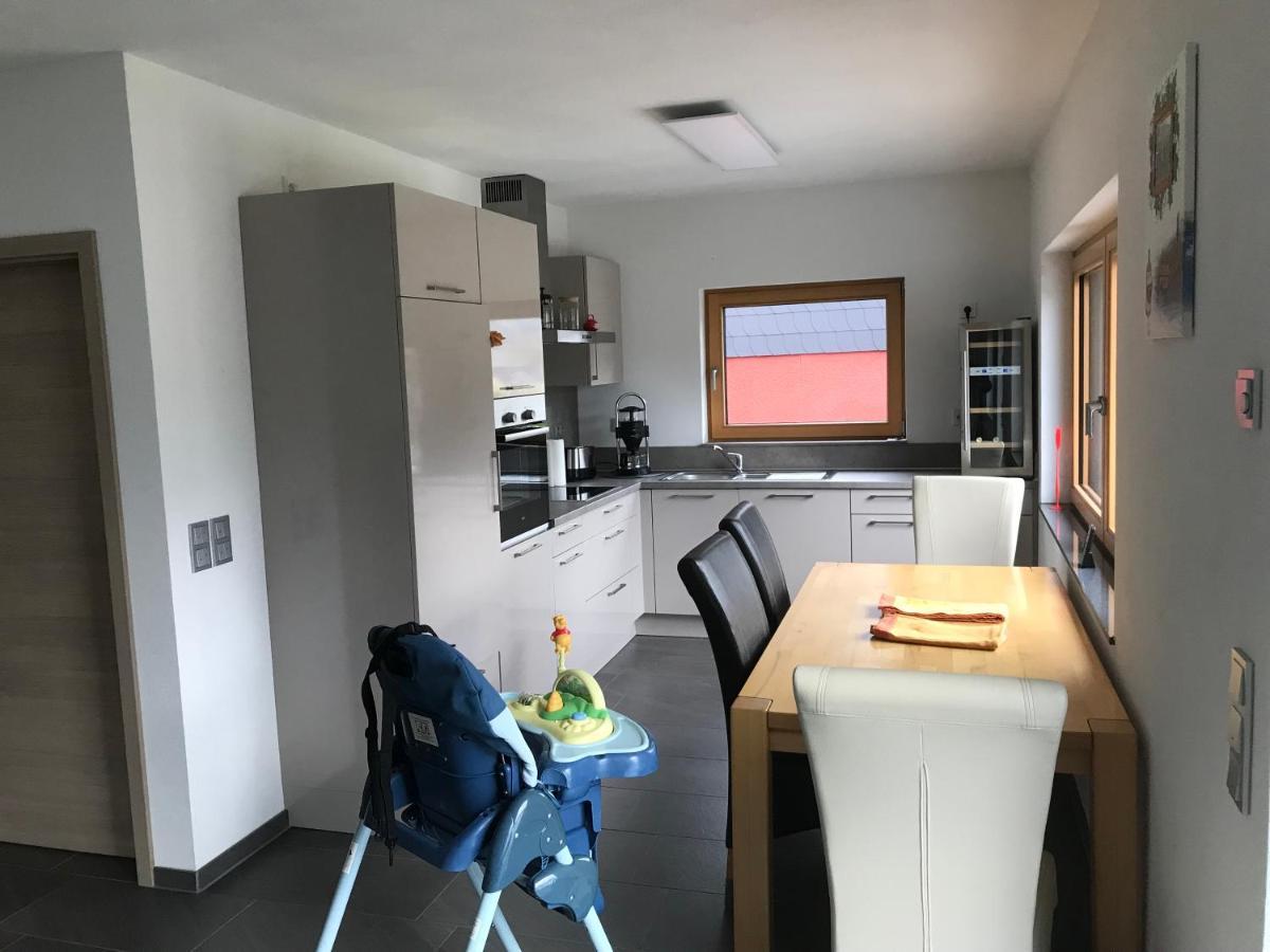 Ferienwohnung " Wein Unter Palmen " Neumagen-Dhron Exterior foto
